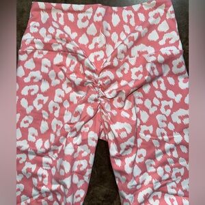 Ryderwear Pink & White Leopard Scrunch-Bum Leggings